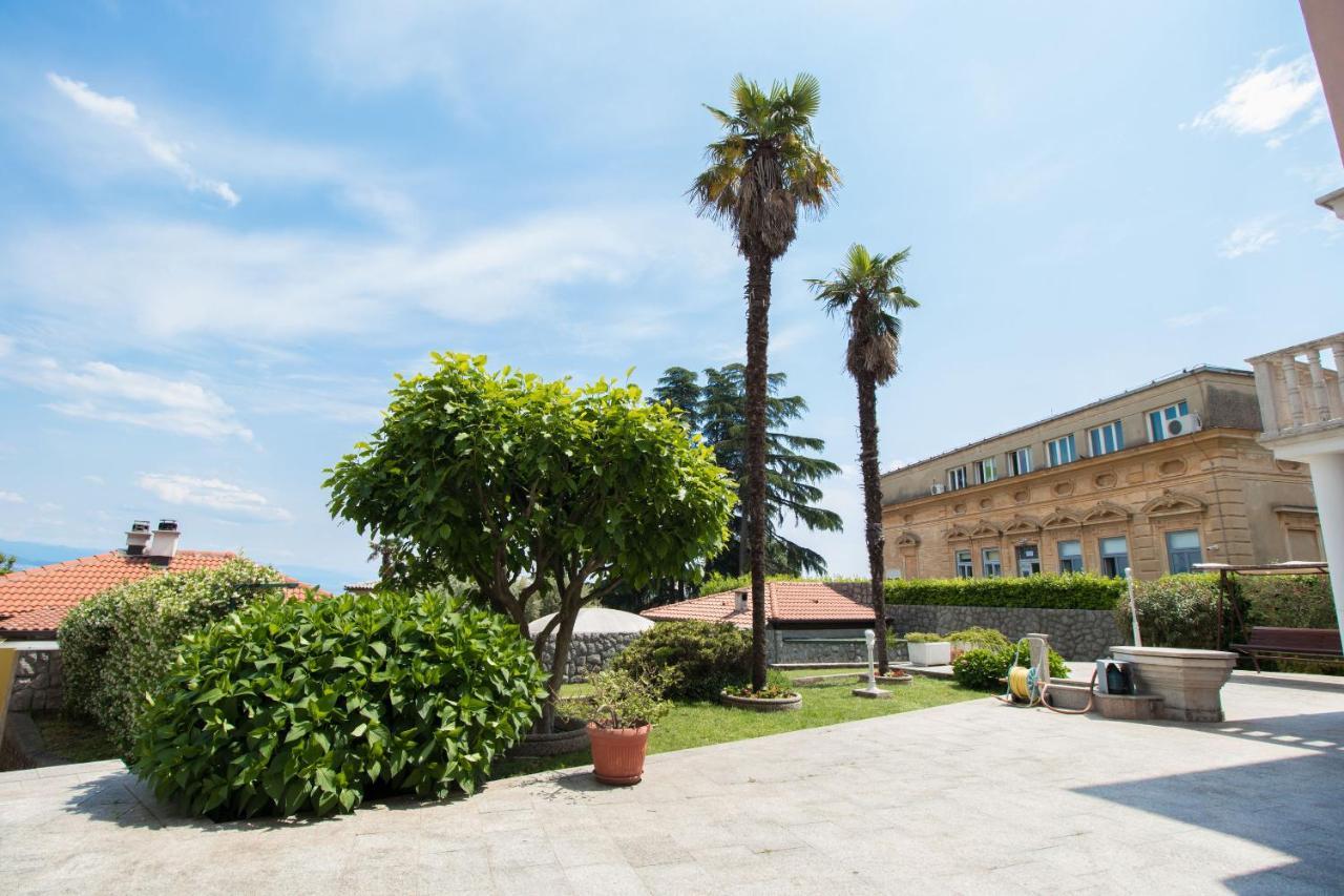 Apartments Sonja Opatija Bagian luar foto